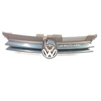 решетка радиатора Volkswagen Golf IV 2003 1J0853655G