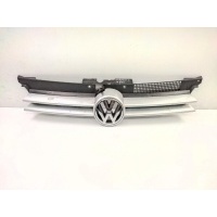 решетка радиатора Volkswagen Golf IV 2001 1J0853655G