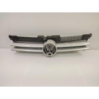 решетка радиатора Volkswagen Golf IV 2002 1J0853655G