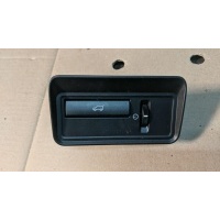 кнопка открытия багажника Land Rover Range Rover Evoque 2012 BJ32-11654-BB