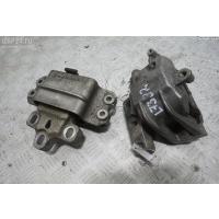 Кронштейн двигателя опорный Volkswagen Golf-5 Plus 2007 1K0199262AT