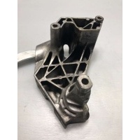 Кронштейн двигателя Volkswagen Bora 2003 038199207AG