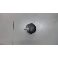 Подушка крепления двигателя, левая Volkswagen Passat 5 2000-2005 2002 8D0199379AE