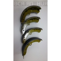 Колодки тормозные барабанные TOYOTA DYNA TOYOTA DYNA 04494-36150/04495-25050/04494-36090/04496-36090/04495-25130/AY360-NS136/04494-36150-000