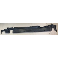 Крышка шасси правый volkswagen touareg 7p0825202a