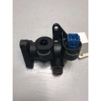 Фланец (тройник) системы охлаждения Volkswagen Passat B5 1997 058121133B