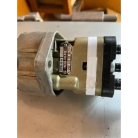 Клапан тормоза ручной мерседес a004200284