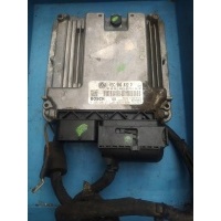 Блок управления volkswagen гольф v 1.4 blg 03c906032p 0261201771