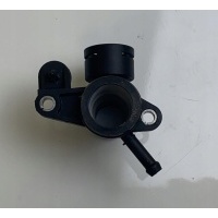 Колено патрубок радиатора volkswagen audi 06j121132g