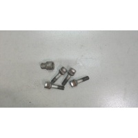 Болт колесный Mercedes-Benz C-Class W203 2000-2007 2004 A0009904807