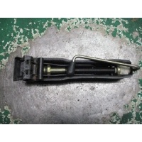 Домкрат Volkswagen Passat 1994 8a0011031f