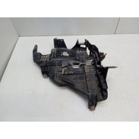 Кронштейн фары Volkswagen Touareg 2005 7L6941614C