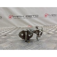 Петля замка багажника Toyota Vitz SCP10 2001 (1999-2005) 6943052010, 35, <strong>-Б/У Детали сняты с АВТОМОБИЛЯ</strong>