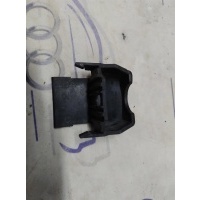 кронштейн переднего бампера Audi Allroad quattro 2005-2012 2007 4f0807255