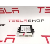 Блок управления двери Tesla Model X 2016 1055891-00-D