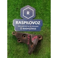 кронштейн опоры двигателя Toyota Ist NCP61 2002.06 12315-23040
