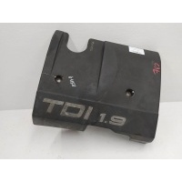 Декоративная крышка двигателя Audi A4(B5) 1998 028103935B