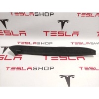накладка декоративная Tesla Model X 2016 1050294-04-E