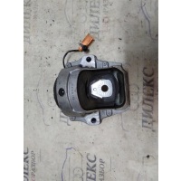 опора двигателя Audi Q5 2011 8r0199381ak