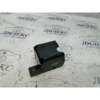 кронштейн Audi Q5 2011 8R0813384G