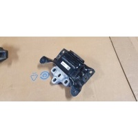 подушка кпп 5q0199555bj volkswagen audi оригинал
