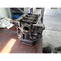 Blok двигателя 1.8 2.0 06h103021l гольф jetta passat