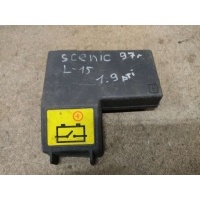 Крышка блока предохранителей Renault Scenic 1 1997 7703397332