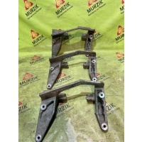 кронштейн MERCEDES V-CLASS W638 2003 A6382661101