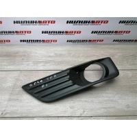 Решетка противотуманной фары левая FORD Focus 2 1337349