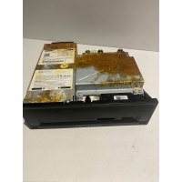 Audi q3 навигация mib2p high2 dab 83a035063a