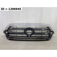 Решетка радиатора Toyota Land Cruiser 200 Ser Рест. 2 (2015) 2015 PZ32760111