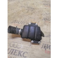 резонатор воздушного фильтра Audi A6 (C5) 1997-2004 2002 06C133911B