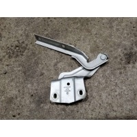 Петля капота правая Volkswagen Jetta 6 2011 5C6823302