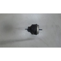 Подушка крепления двигателя левая Volkswagen Passat 5 1996-2000 2000 8D0199379AC