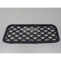 Решетка в бампер правая VAG Touareg (2002 - 2010) 7L68536779B9