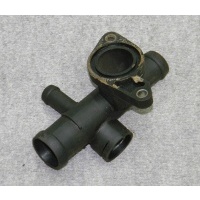 Фланец системы охлаждения Octavia 1.8Т AGU mazda 6 06A121132AP