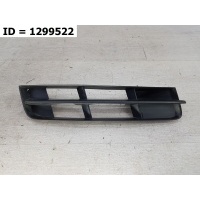 Решетка переднего бампера правая Audi Q7 I Рест. (2009-2015) 4L0807682B 01C