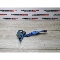 Петля капота правая MAZDA 3 BK B32H52410A