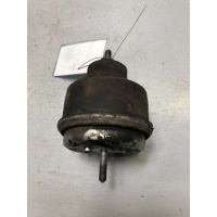 Подушка крепления двигателя Volkswagen Passat B5 1998 8D0199379S