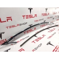 молдинг (накладка кузовная) Tesla Model X 1 2017 1032123-50-F