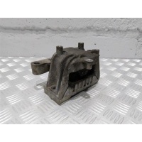Подушка крепления двигателя Volkswagen Passat B7 2014 1K0199262