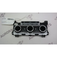 Блок кнопок управления климатконтролем задних пассажиров Land Rover Range Rover 30DDTX L405 2012 LR070398