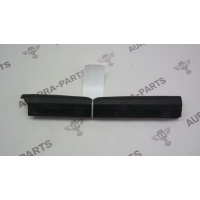 Уплотнитель капота RH Land Rover Range Rover 30DDTX L405 2012 LR034447