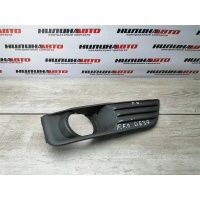 Решетка противотуманной фары правая FORD Focus 2 1337347