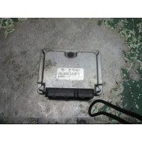 Блок управления двигателем Volkswagen Golf 2000 037906018d