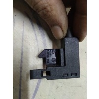 выключатель концевой Audi A6 (C5) 1997-2004 2002 1H0947561A