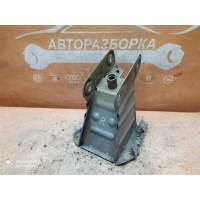 кронштейн усилителя переднего бампера Opel Astra H (2004-2014) 24452468