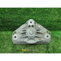кронштейн амортизатора Volkswagen Touareg (2002-2010) 2005 7L0412391B