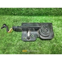 ответная часть замка багажника Volkswagen Touareg (2002-2010) 2005 7L0827511B