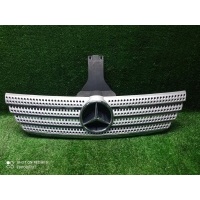 решетка радиатора Mercedes Benz C-Class W203 (2000-2006) A2038801283